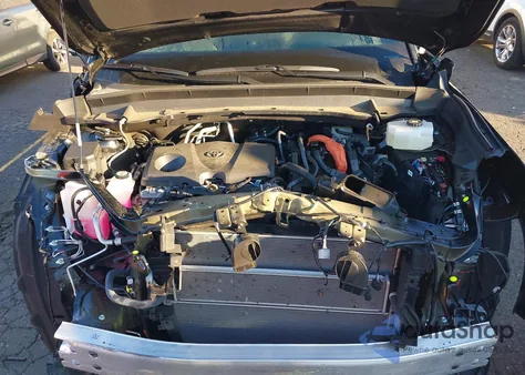 2025 Toyota Grand Highlander Hybrid Nightshade Edition z USA, uszkodzony, nr VIN 5TDACAB58SS034116